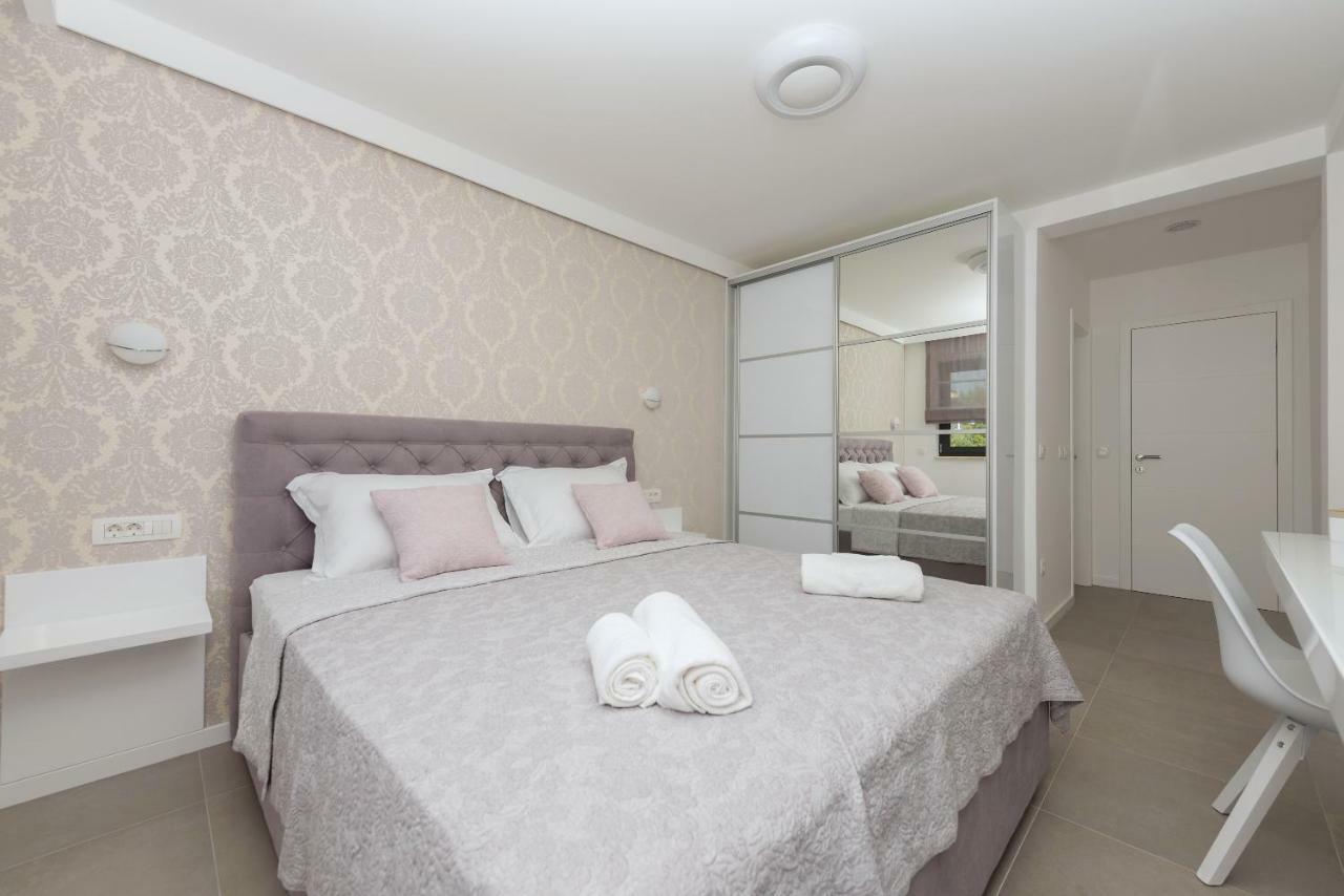 Villa Vid Apartments - Makarska Exklusiv Bagian luar foto