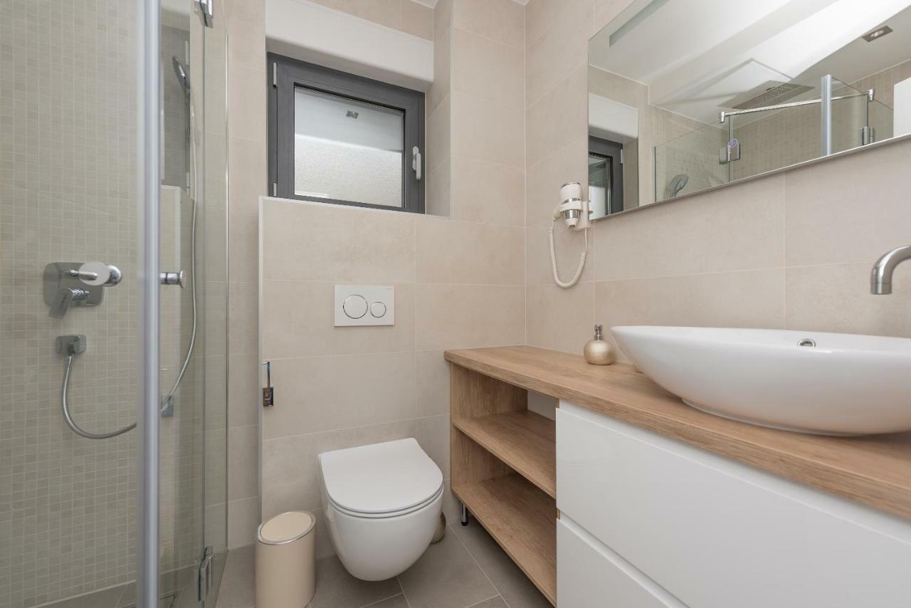 Villa Vid Apartments - Makarska Exklusiv Bagian luar foto