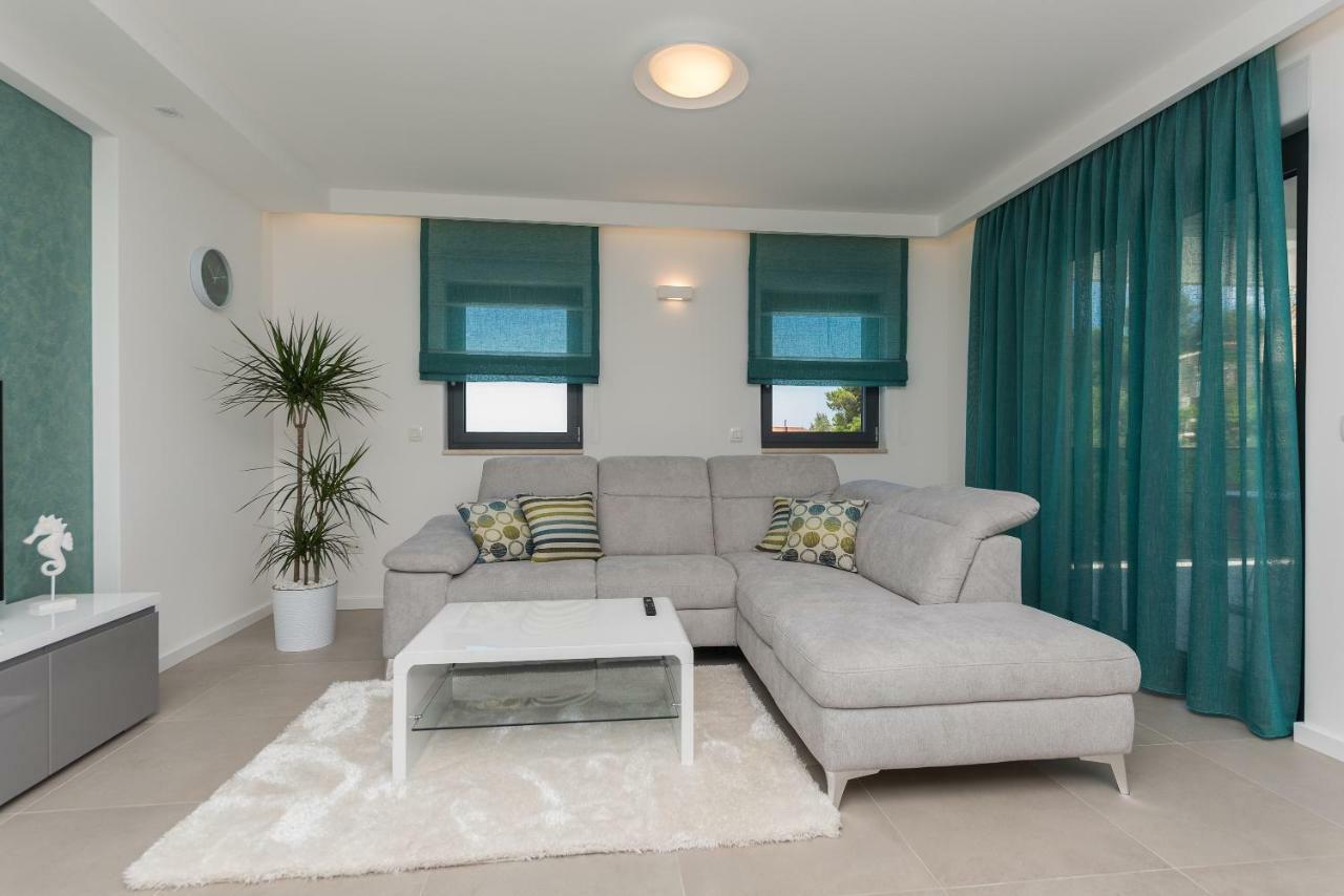 Villa Vid Apartments - Makarska Exklusiv Bagian luar foto